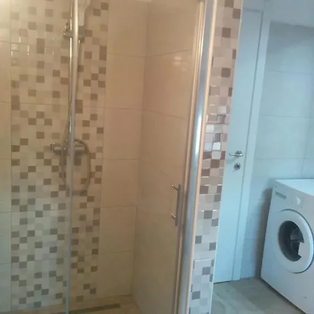 شقة Family Friendly With A Swimming Pool - 15306